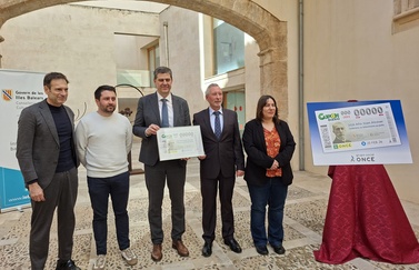 L’Institut d’Estudis Baleàrics (IEB) presenta el cupó de l’ONCE en record al poeta Joan Alcover