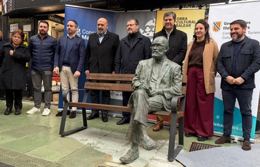 El Govern, el Consell de Mallorca i l’Ajuntament de Palma presenten l’estàtua commemorativa de Josep Maria Llompart a Palma